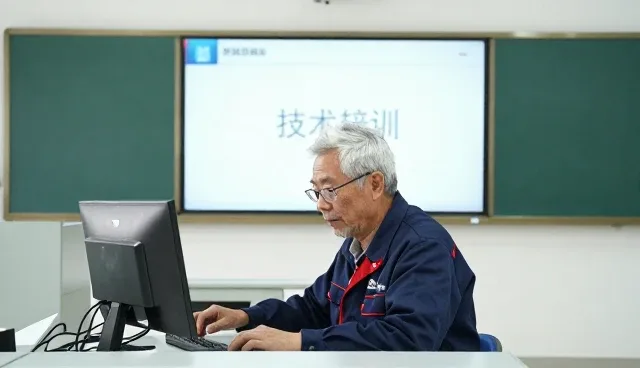 智能监控系统在不同规模场景中的使用与维护建议
